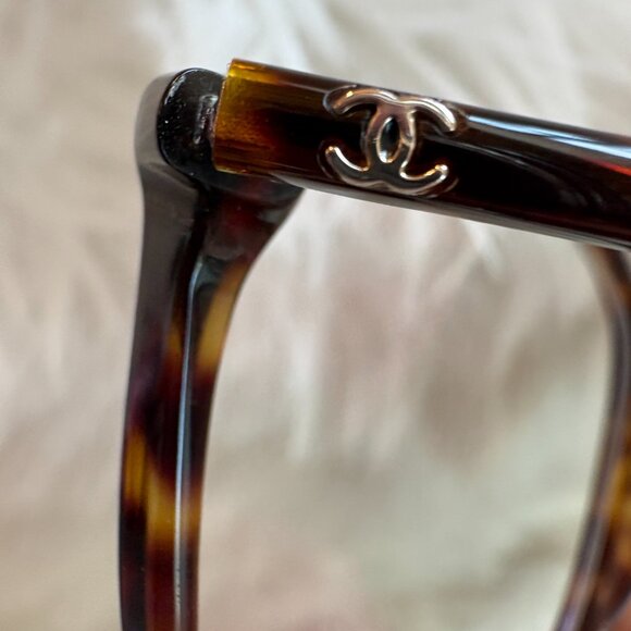 Chanel Round Eyeglasses 3282 in Colour 714 - Picture 4 of 7